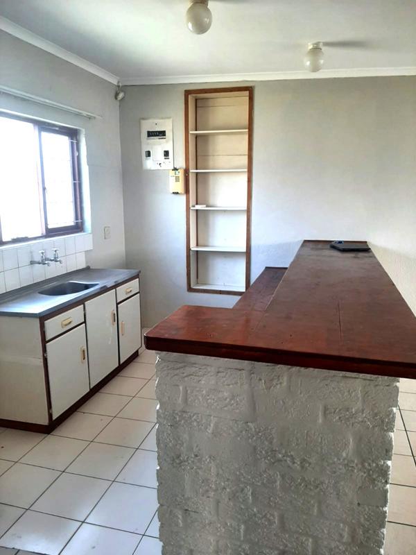 To Let 2 Bedroom Property for Rent in Goodwood Central Western Cape